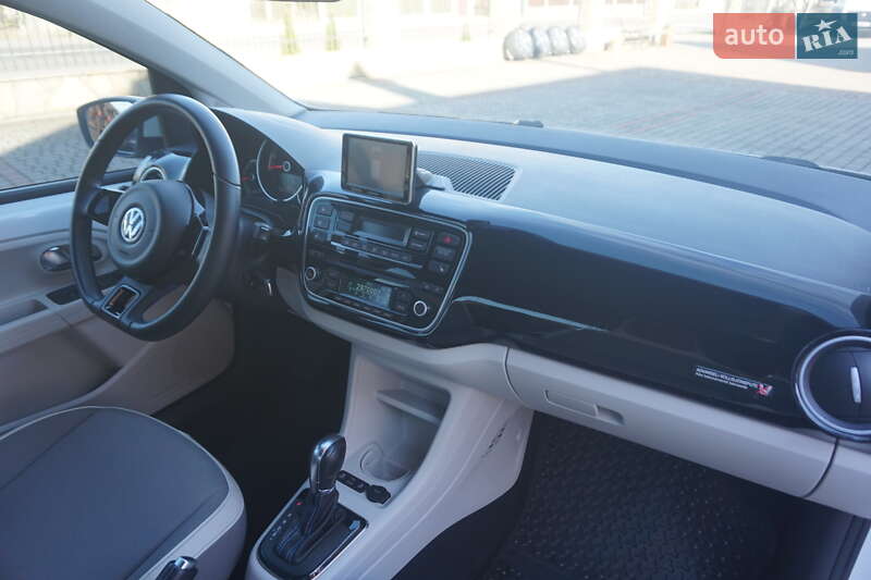 Хэтчбек Volkswagen e-Up 2014 в Самборе фото 41 Хэтчбек Volkswagen e-Up 2014 в Самборе