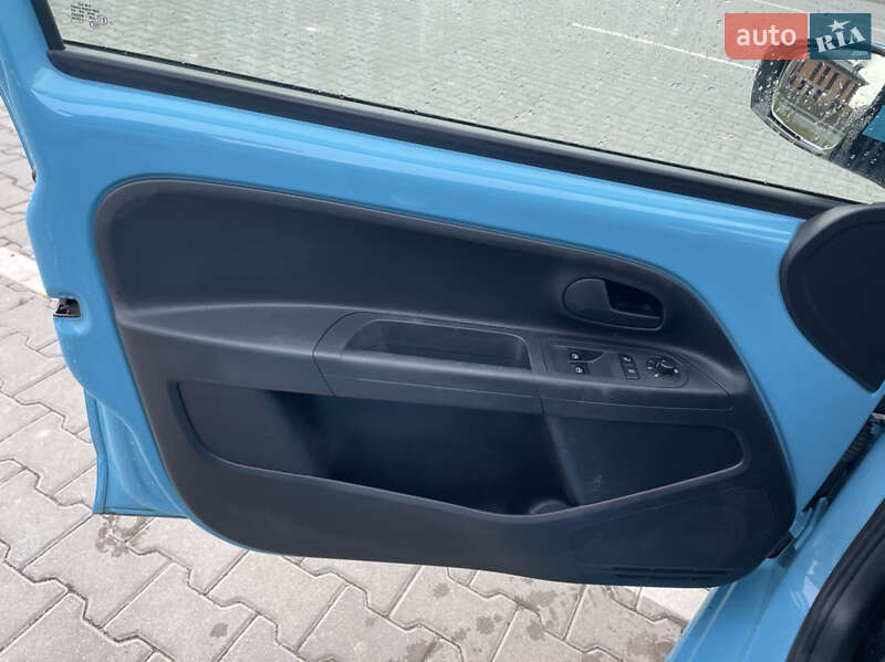 Хэтчбек Volkswagen e-Up 2021 в Луцке