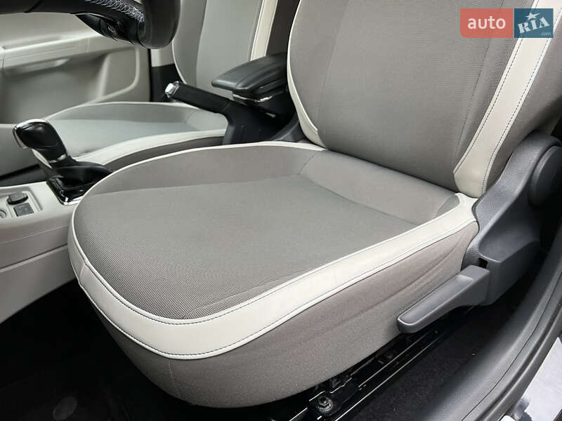 Хэтчбек Volkswagen e-Up 2014 в Львове фото 140 Хэтчбек Volkswagen e-Up 2014 в Львове