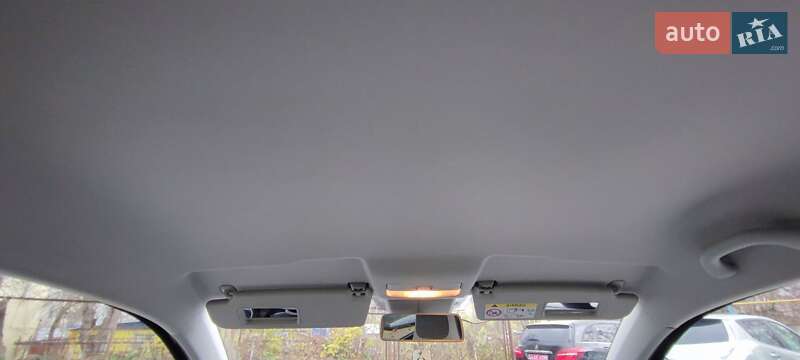 Хэтчбек Volkswagen e-Up 2015 в Каменец-Подольском