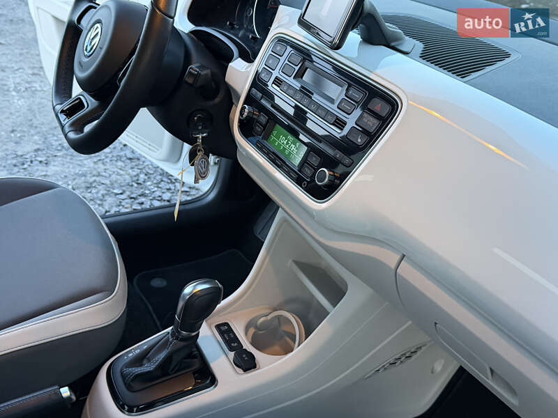 Хетчбек Volkswagen e-Up 2014 в Рівному