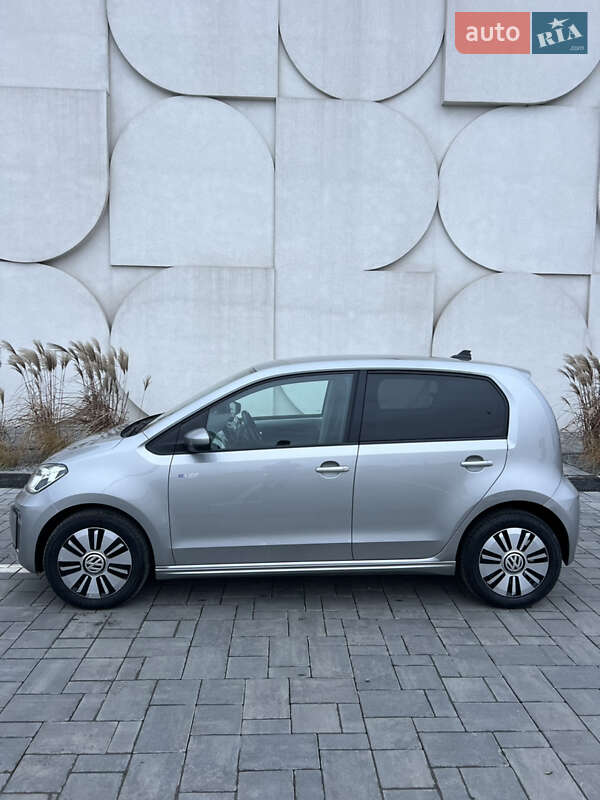 Хетчбек Volkswagen e-Up 2017 в Луцьку