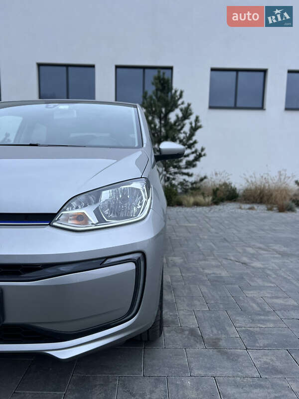 Хетчбек Volkswagen e-Up 2017 в Луцьку