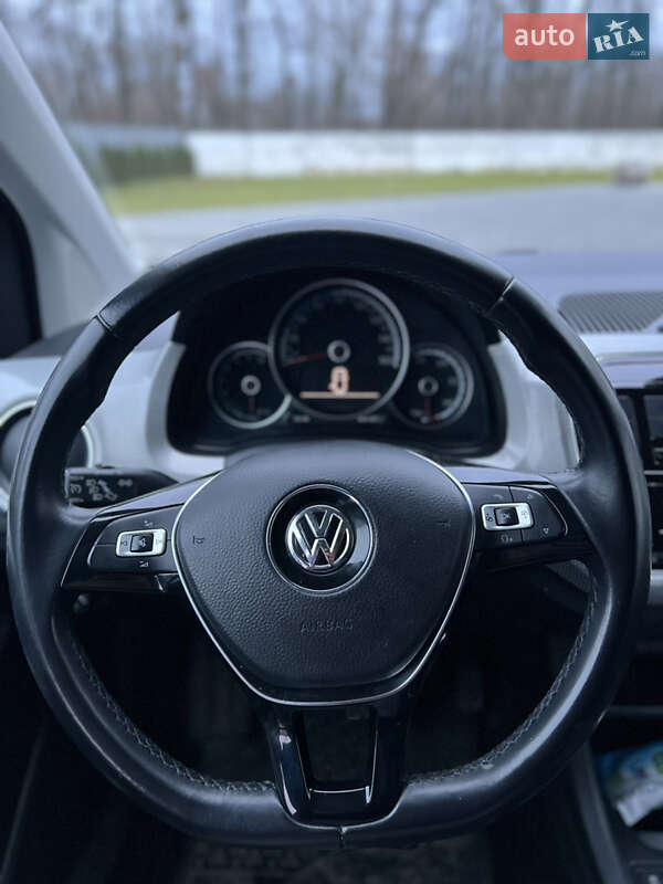 Хетчбек Volkswagen e-Up 2017 в Луцьку