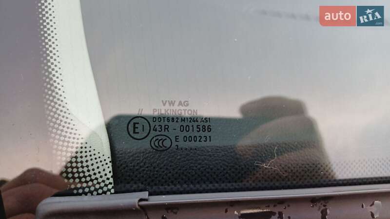 Хэтчбек Volkswagen e-Up 2013 в Звягеле фото 13 Хэтчбек Volkswagen e-Up 2013 в Звягеле