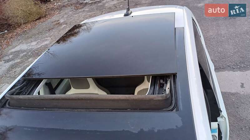 Хэтчбек Volkswagen e-Up 2013 в Звягеле фото 29 Хэтчбек Volkswagen e-Up 2013 в Звягеле