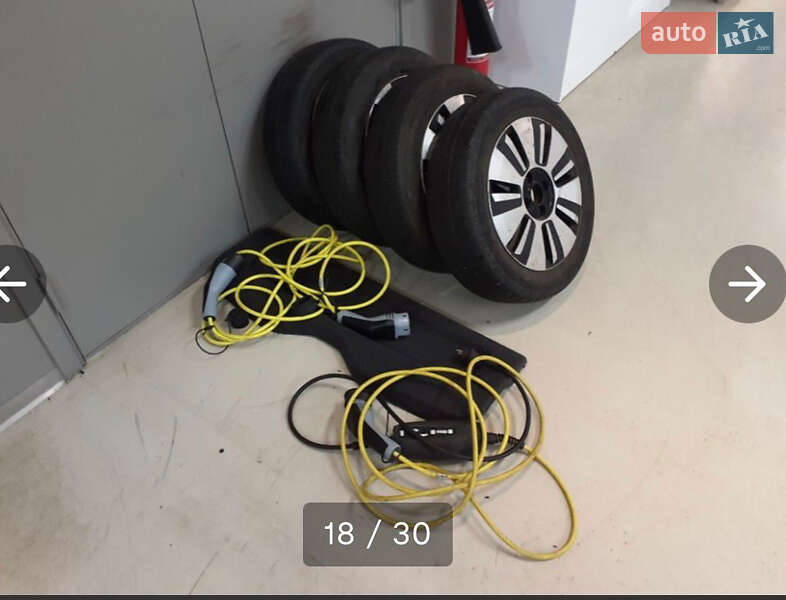 Хетчбек Volkswagen e-Up 2014 в Житомирі