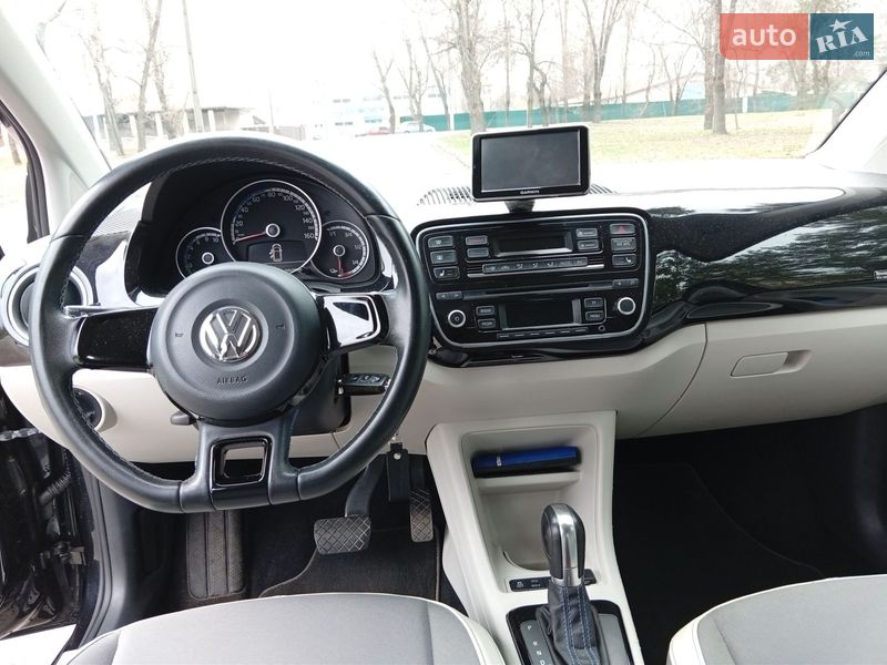Хэтчбек Volkswagen e-Up 2014 в Горишних Плавнях