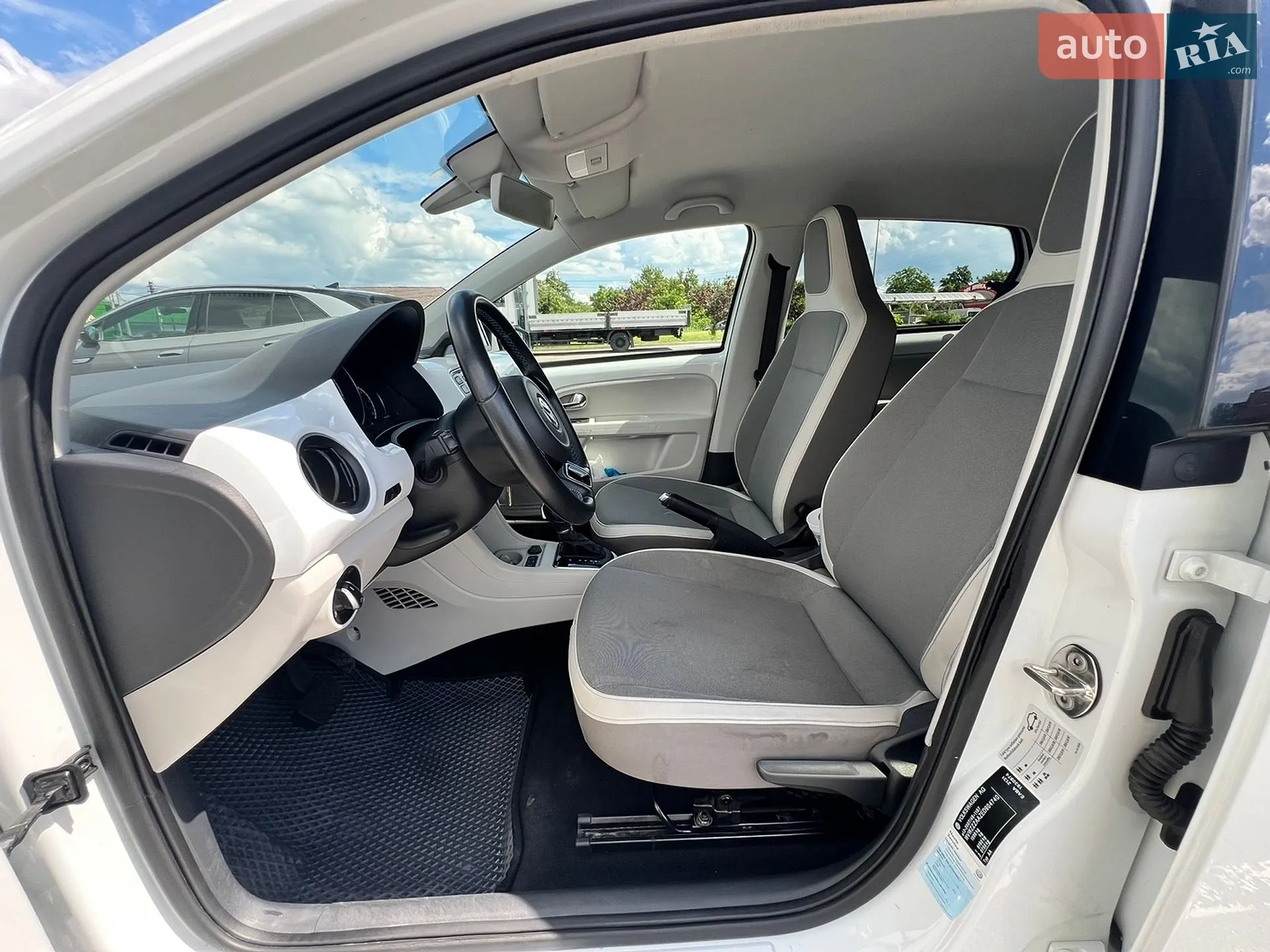 2014 Volkswagen up! - мініатюра 10