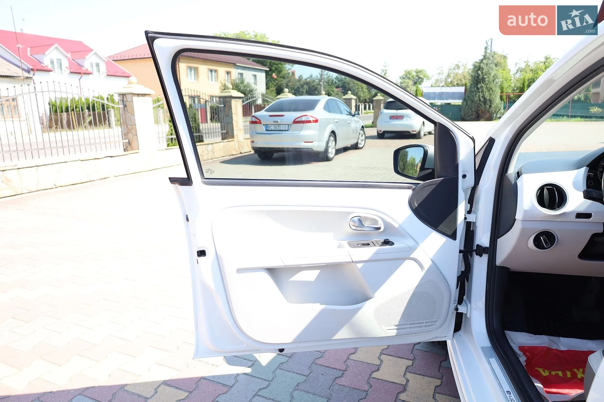 2013 Volkswagen up! - мініатюра 25