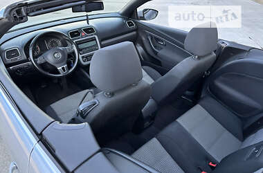 Кабриолет Volkswagen Eos 2010 в 