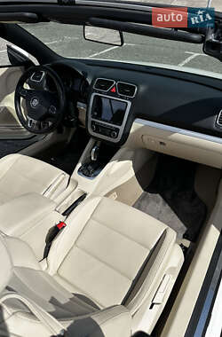 Кабриолет Volkswagen Eos 2011 в 