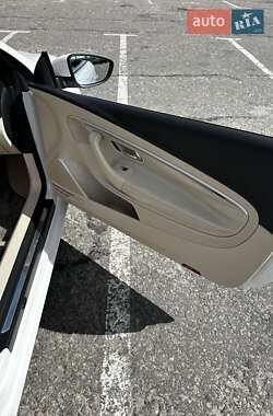 Кабриолет Volkswagen Eos 2011 в 