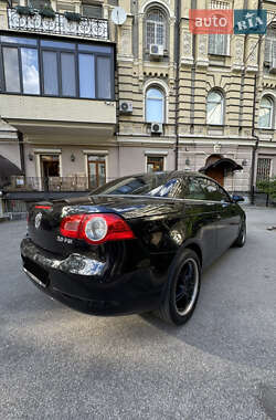 Кабриолет Volkswagen Eos 2008 в 