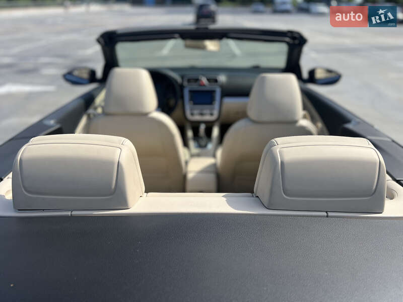 Кабриолет Volkswagen Eos 2013 в Киеве