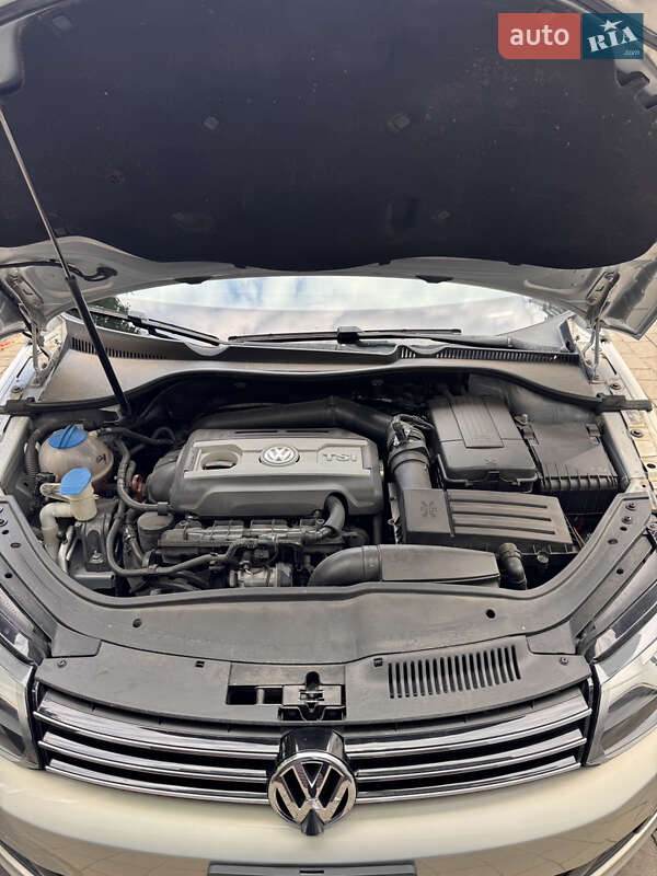 Кабриолет Volkswagen Eos 2012 в Ивано-Франковске