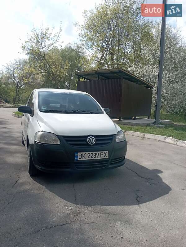 Хэтчбек Volkswagen Fox 2010 в Ровно