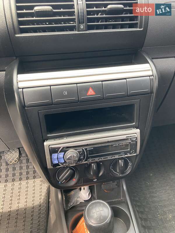 Хетчбек Volkswagen Fox 2006 в Луцьку
