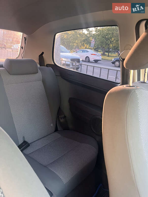 Хэтчбек Volkswagen Fox 2010 в Львове