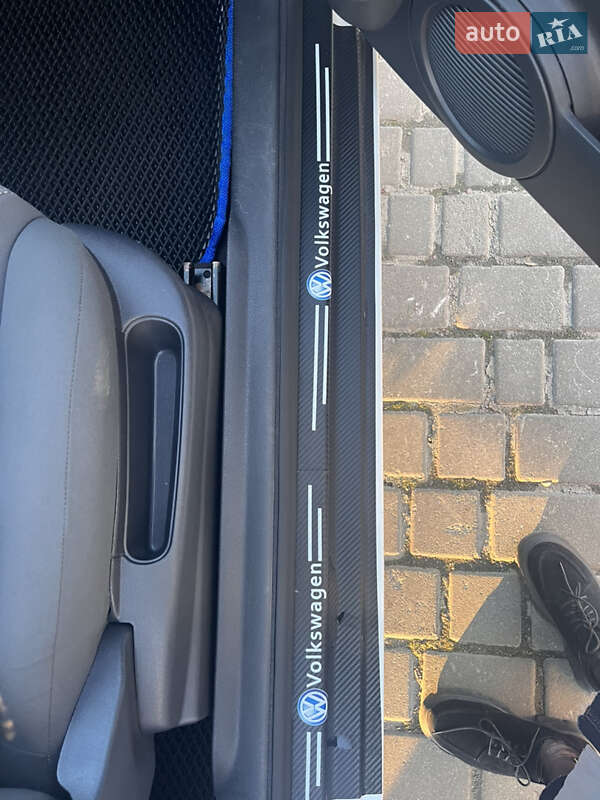 Хэтчбек Volkswagen Fox 2010 в Львове