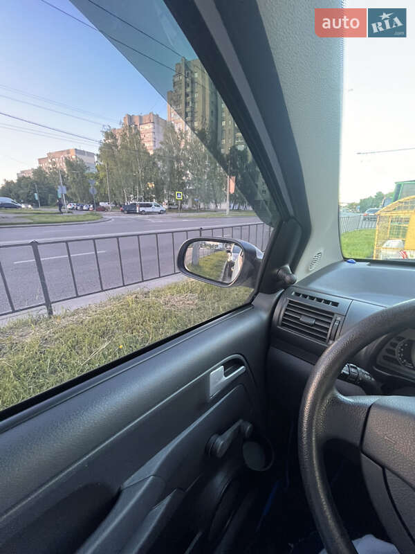 Хэтчбек Volkswagen Fox 2010 в Львове