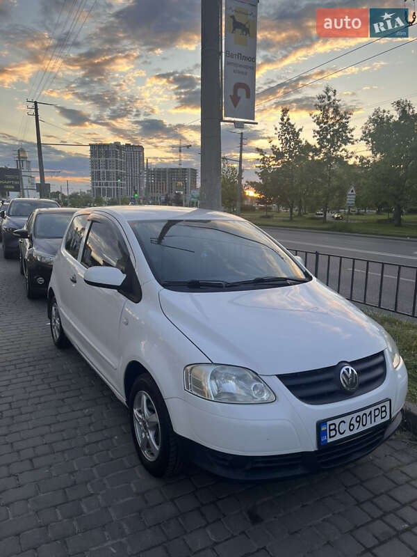 Хэтчбек Volkswagen Fox 2010 в Львове