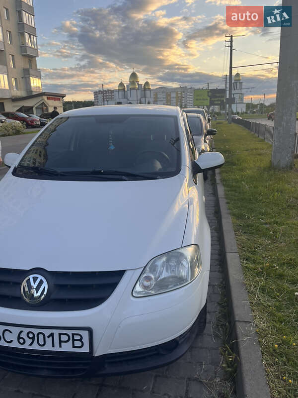 Хэтчбек Volkswagen Fox 2010 в Львове