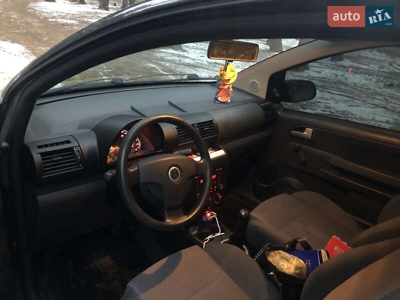 Хэтчбек Volkswagen Fox 2007 в Житомире