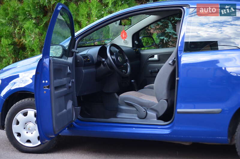 Хэтчбек Volkswagen Fox 2005 в Хусте