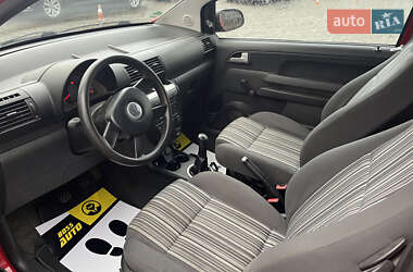 Хэтчбек Volkswagen Fox 2005 в  фото 10 Хэтчбек Volkswagen Fox 2005 в