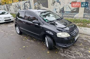 Хэтчбек Volkswagen Fox 2006 в  фото 4 Хэтчбек Volkswagen Fox 2006 в
