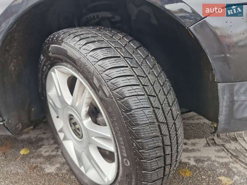 Хетчбек Volkswagen Fox 2006 в Києві фото 13 Хетчбек Volkswagen Fox 2006 в Києві