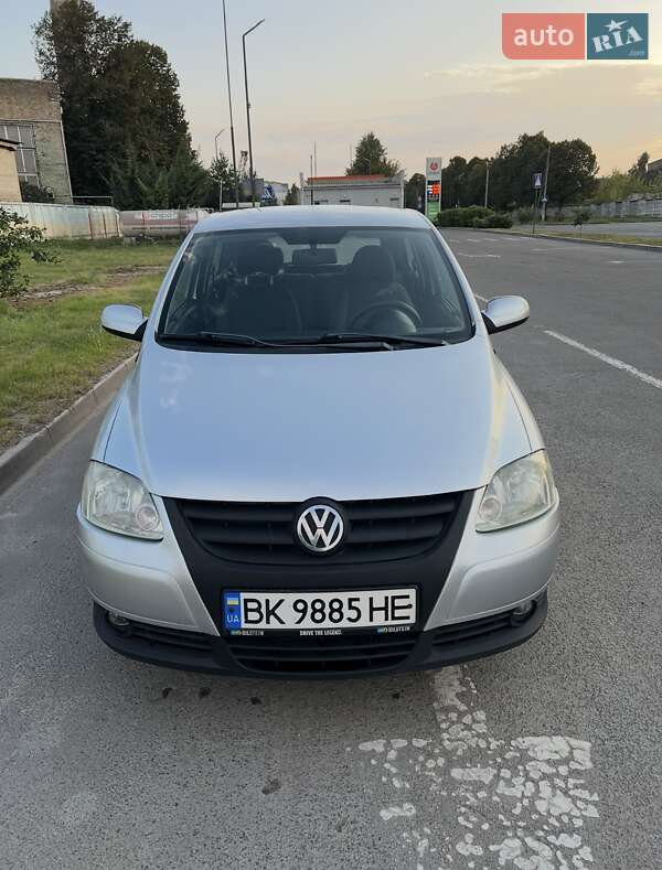 Хэтчбек Volkswagen Fox 2010 в Ровно фото 3 Хэтчбек Volkswagen Fox 2010 в Ровно