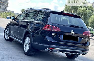 Универсал Volkswagen Golf Alltrack 2016 в Днепре