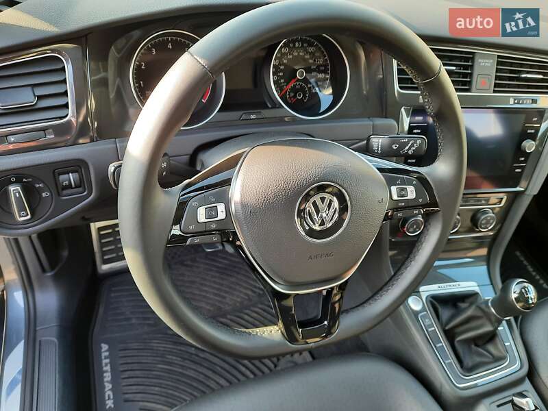 Универсал Volkswagen Golf Alltrack 2018 в Львове