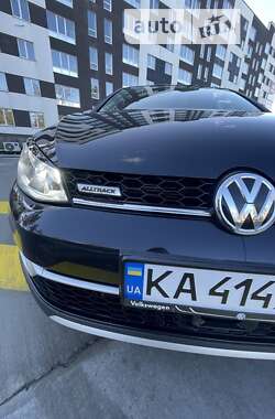 Універсал Volkswagen Golf Alltrack 2016 в Києві