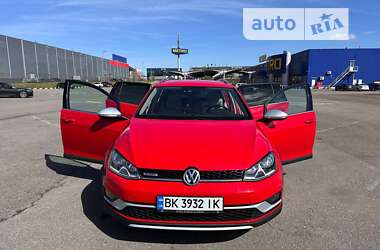Универсал Volkswagen Golf Alltrack 2016 в Костополе