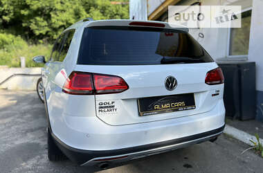 Универсал Volkswagen Golf Alltrack 2017 в Киеве