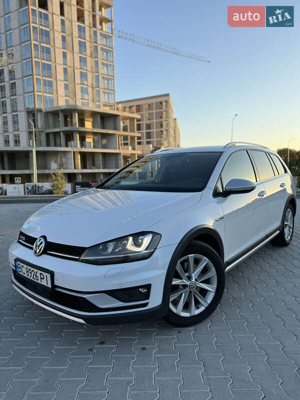 Универсал Volkswagen Golf Alltrack 2016 в Львове