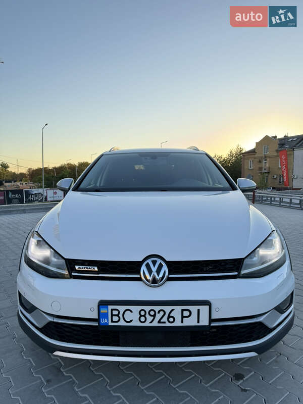Универсал Volkswagen Golf Alltrack 2016 в Львове