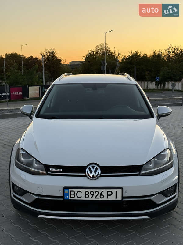 Универсал Volkswagen Golf Alltrack 2016 в Львове