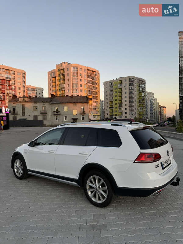 Универсал Volkswagen Golf Alltrack 2016 в Львове