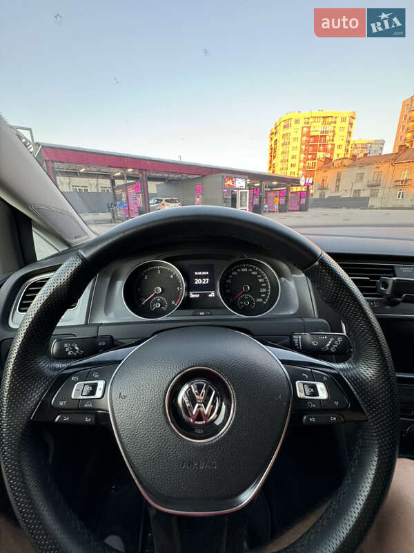 Универсал Volkswagen Golf Alltrack 2016 в Львове