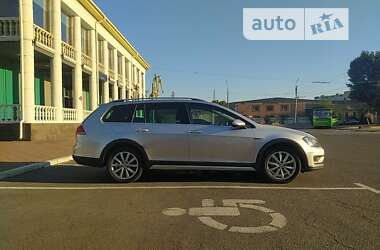 Універсал Volkswagen Golf Alltrack 2016 в Черкасах