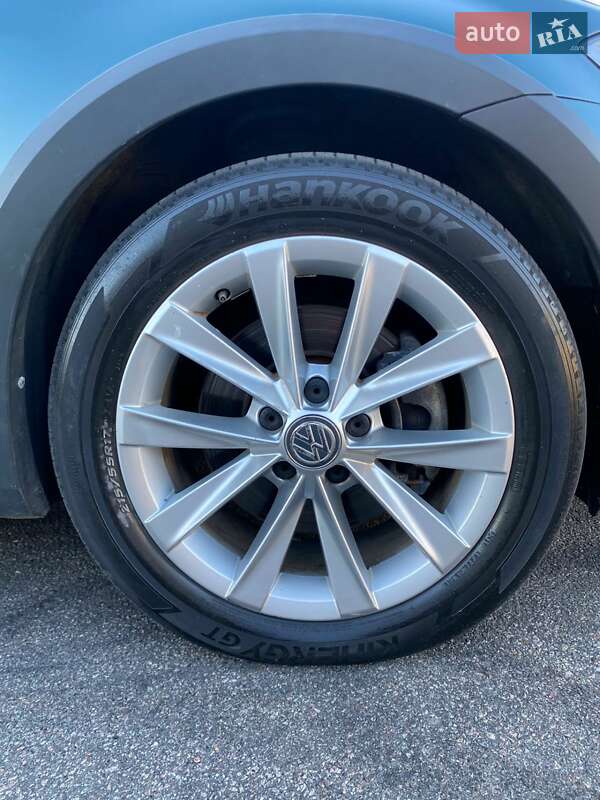 Универсал Volkswagen Golf Alltrack 2017 в Киеве
