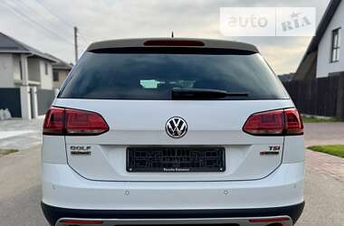 Универсал Volkswagen Golf Alltrack 2016 в Киеве