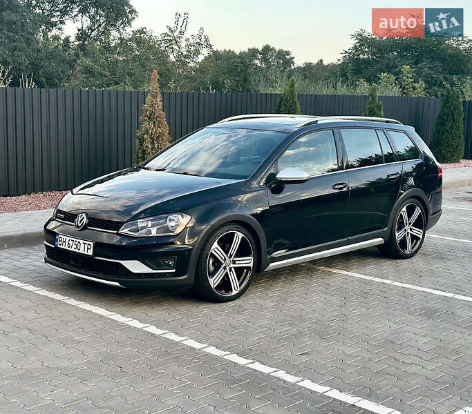 Универсал Volkswagen Golf Alltrack 2016 в Одессе