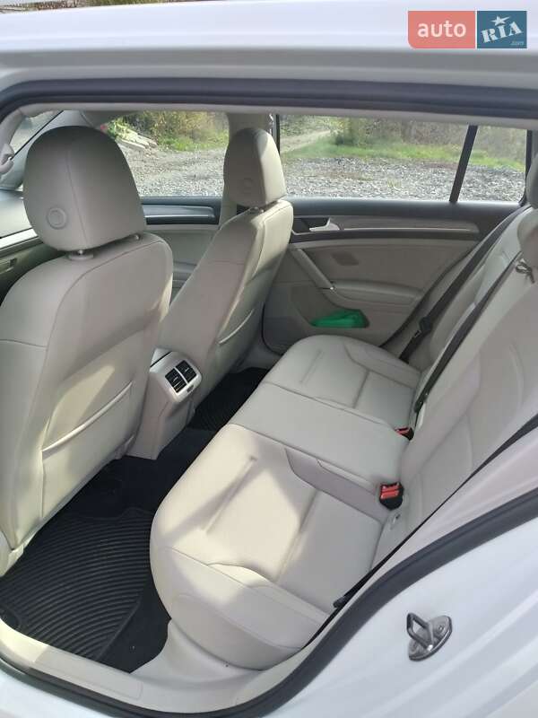 Универсал Volkswagen Golf Alltrack 2017 в Хмельницком фото 15 Универсал Volkswagen Golf Alltrack 2017 в Хмельницком