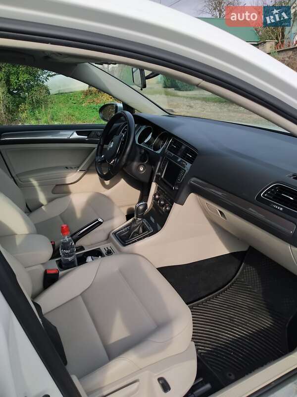 Универсал Volkswagen Golf Alltrack 2017 в Хмельницком фото 19 Универсал Volkswagen Golf Alltrack 2017 в Хмельницком