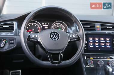 Універсал Volkswagen Golf Alltrack 2019 в Києві